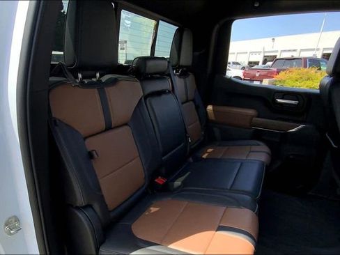 Used 2021 Chevrolet Silverado 1500 High Country w/ Technology Package image 27