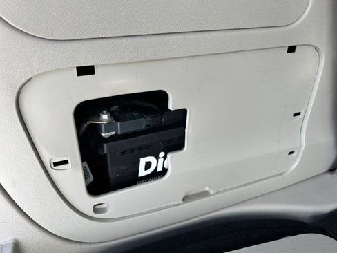 Used 2023 Chrysler Pacifica Touring-L FWD image 48