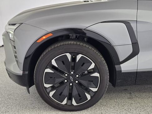 New 2025 Chevrolet Blazer EV RS FWD image 9