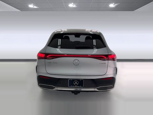 New 2026 Mercedes-Benz EQE 320 4MATIC SUV image 9