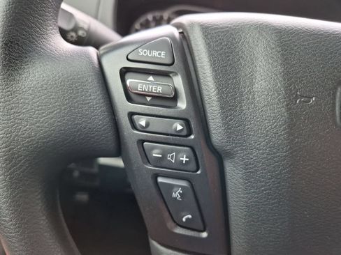 Used 2025 Nissan Frontier SV w/ Tow Package RWD image 22