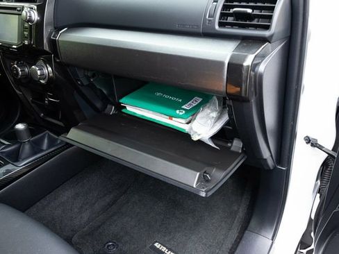 Used 2018 Toyota 4Runner TRD Off-Road Premium image 65