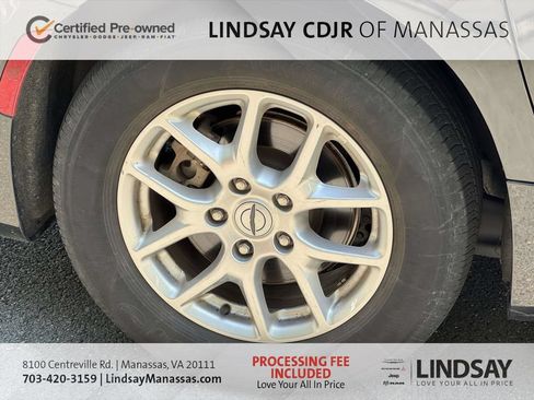Used 2023 Chrysler Pacifica Touring-L FWD image 9