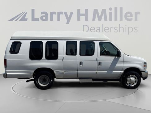 Used 2008 Ford E-250 and Econoline 250 Extended RWD image 6