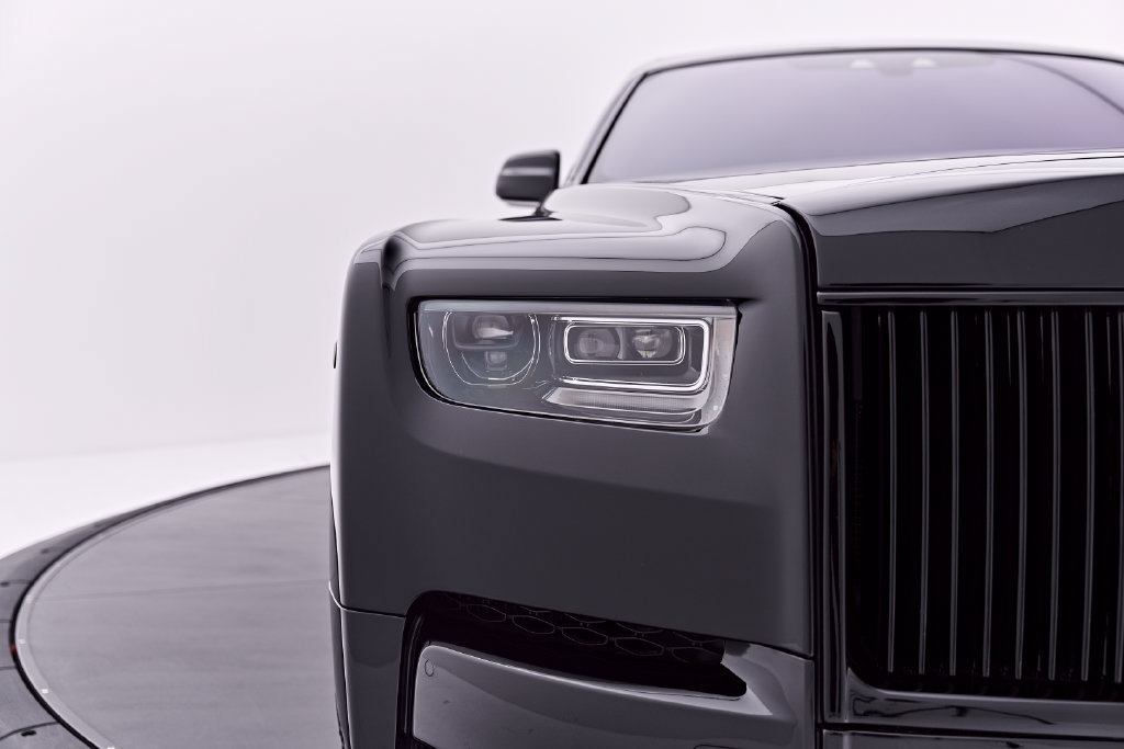Used 2024 Rolls-Royce Phantom Sedan w/ The Phantom Package RWD image 22