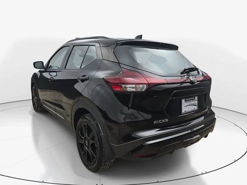 Used 2023 Nissan Kicks SR w/ Interior Electronics Package FWD image 8