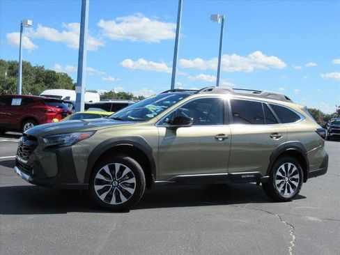 Used 2023 Subaru Outback Limited XT image 2