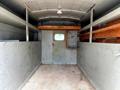 Used 2011 Chevrolet Express 3500 image 9