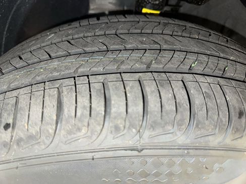 Certified 2025 Kia Seltos S image 11