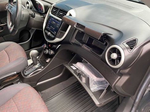 Used 2020 Chevrolet Sonic LT w/ Convenience Package image 27