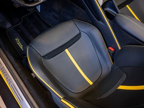 Used 2025 Ferrari Roma Spider image 14