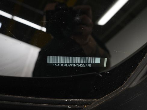 Used 2023 Nissan Altima 2.5 SV w/ SV Premium Package AWD/4WD image 30