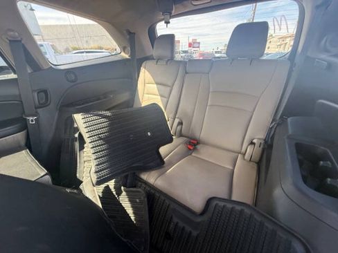 Used 2016 Honda Pilot Touring image 16