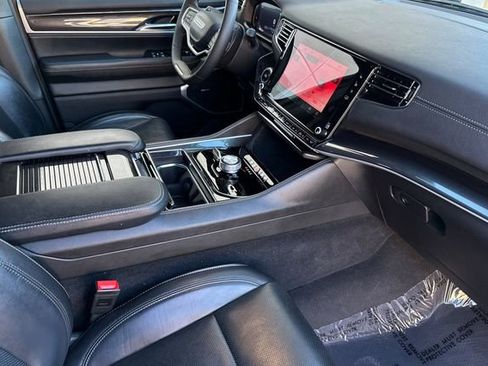 Certified 2024 Jeep Wagoneer L 4WD image 19