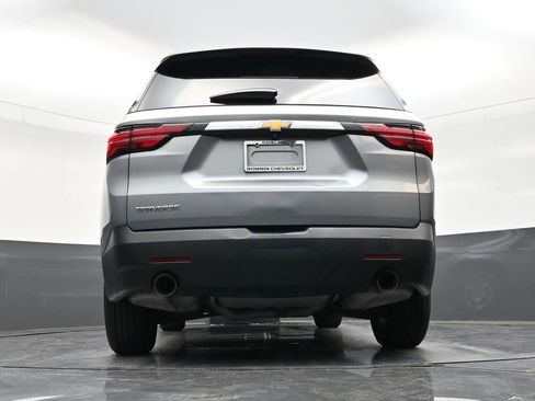 Used 2023 Chevrolet Traverse LS FWD image 23