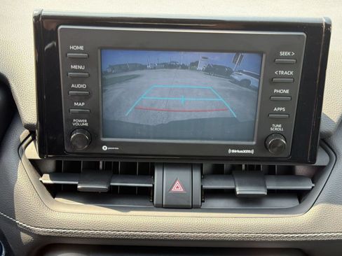 Used 2021 Toyota RAV4 XLE w/ Convenience Package AWD/4WD image 22