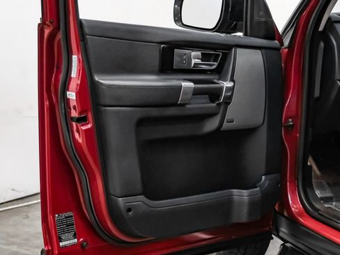 Used 2016 Land Rover LR4 HSE Silver Edition image 35