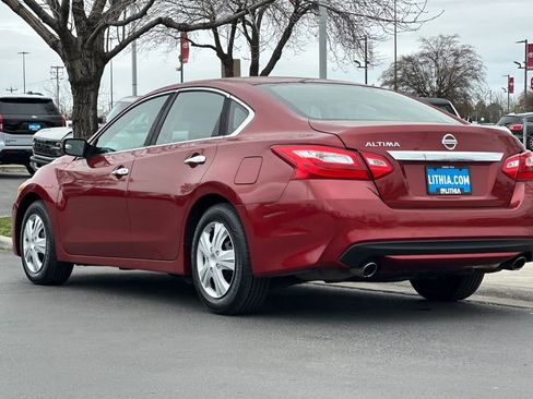 Used 2016 Nissan Altima 2.5 S w/ Power Driver Seat Package image 6