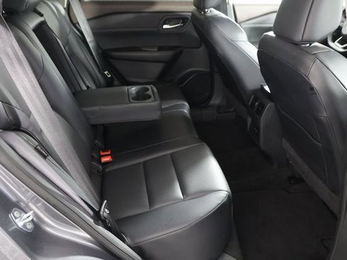 Used 2023 Nissan Rogue SV w/ SV Premium B Package image 22