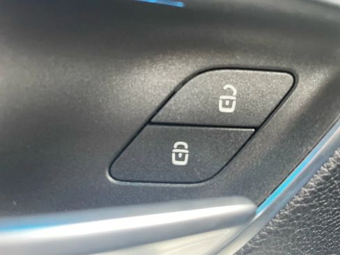 Used 2020 Mercedes-Benz GLE 350 4MATIC w/ Parking Assist Package image 15