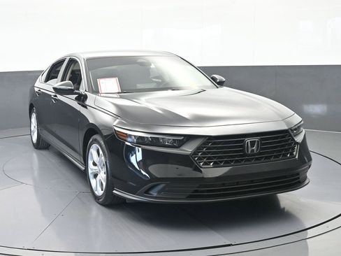 Used 2024 Honda Accord LX image 9