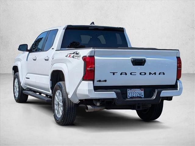 Used 2025 Toyota Tacoma SR5 AWD/4WD image 8