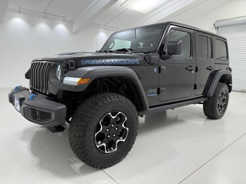 Used 2021 Jeep Wrangler Unlimited Rubicon 4xe w/ Dual Top Group image 4
