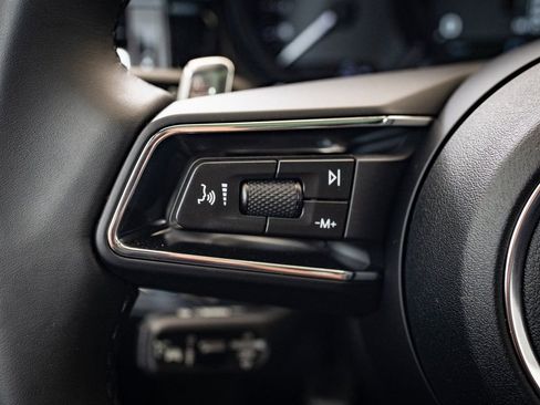 Certified 2026 Porsche Macan AWD/4WD image 27