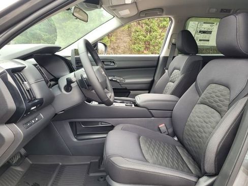 New 2026 Nissan Pathfinder SV AWD/4WD image 9
