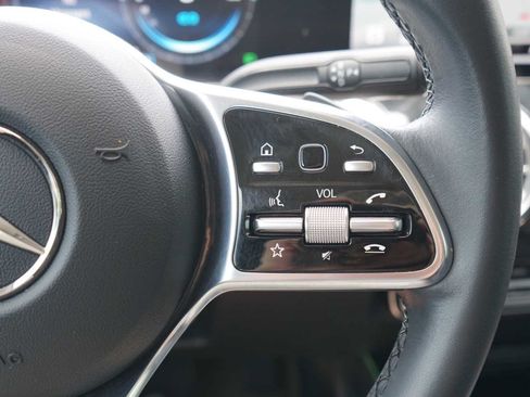 Used 2023 Mercedes-Benz EQB 300 4MATIC image 15