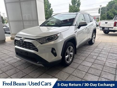 Used 2020 Toyota RAV4 Limited AWD/4WD image 18
