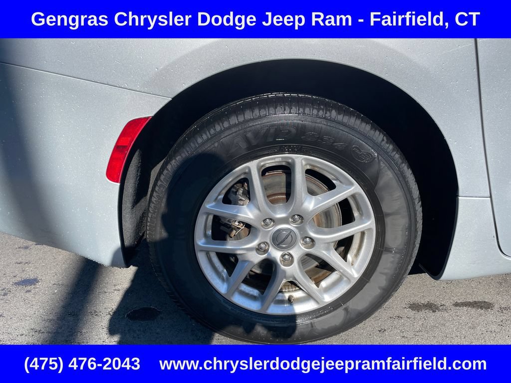 Certified 2023 Chrysler Voyager LX FWD image 10