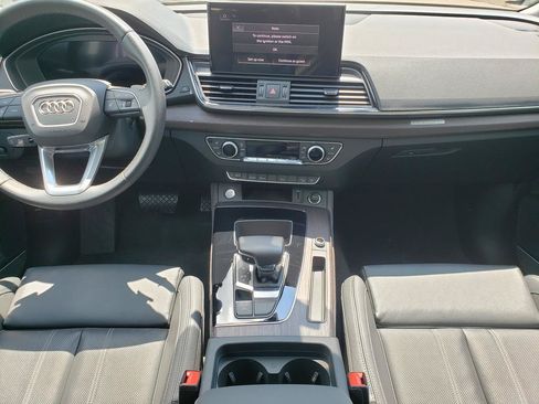 Used 2023 Audi Q5 2.0T Premium Plus w/ Premium Plus Package AWD/4WD image 13