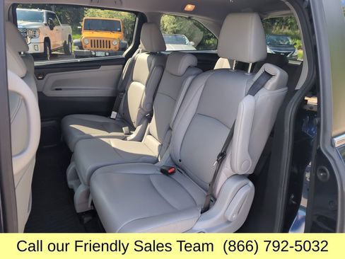 Used 2018 Honda Odyssey EX-L image 24