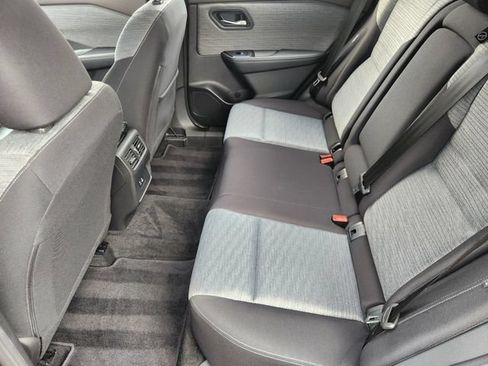 Used 2023 Nissan Rogue SV FWD image 25