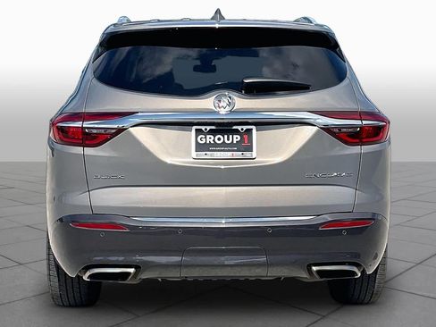 Used 2018 Buick Enclave Avenir w/ Avenir Technology Package FWD image 5
