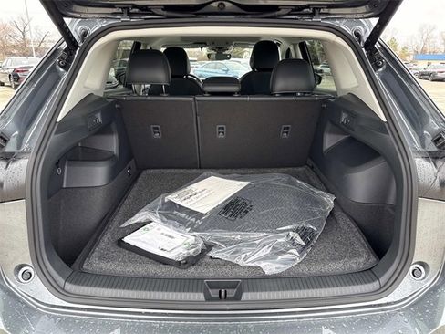 New 2026 Volkswagen Tiguan SE image 6