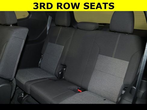 Used 2025 GMC Acadia Elevation image 10