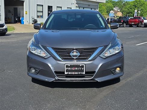 Used 2016 Nissan Altima 2.5 SV w/ Convenience Package FWD image 4
