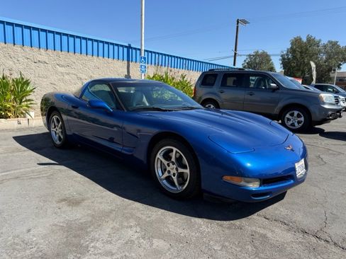 Used 2002 Chevrolet Corvette Coupe w/ Preferred Equipment Group2 RWD image 5