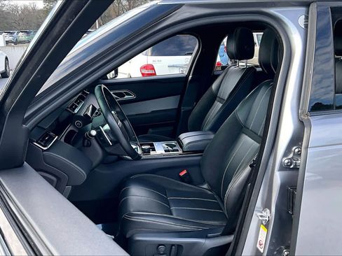 Used 2020 Land Rover Range Rover Velar R-Dynamic S image 9