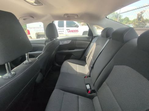 Used 2024 Kia Forte LXS w/ LXS Technology Package FWD image 7