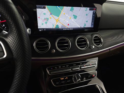 Used 2017 Mercedes-Benz E 300 4MATIC image 23