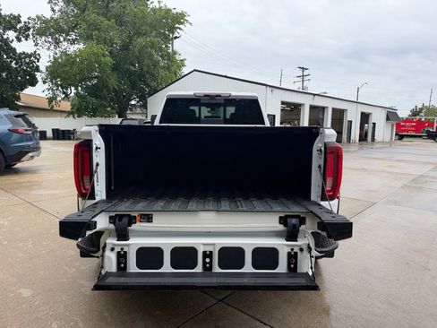 Used 2023 GMC Sierra 3500 Denali w/ Denali Ultimate Package AWD/4WD image 8