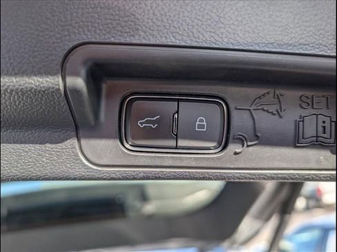 Used 2023 Ford Explorer ST-Line image 20