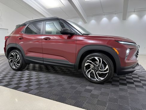 Used 2024 Chevrolet TrailBlazer RS w/ Convenience Package image 1