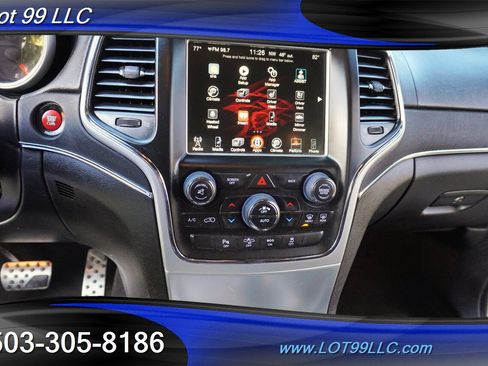 Used 2014 Jeep Grand Cherokee SRT image 21