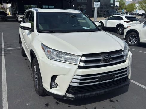 Used 2019 Toyota Highlander XLE w/ Protection Package #3 image 1