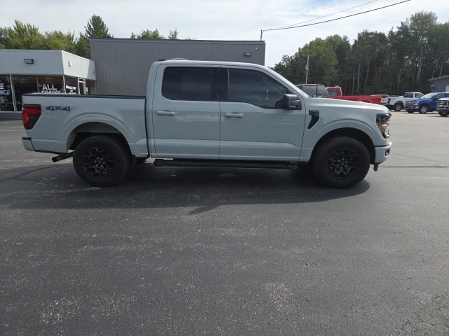 Used 2024 Ford F150 XLT w/ XLT Black Appearance Package AWD/4WD image 4