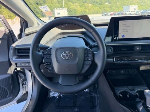 Certified 2023 Toyota Prius XLE AWD/4WD image 15